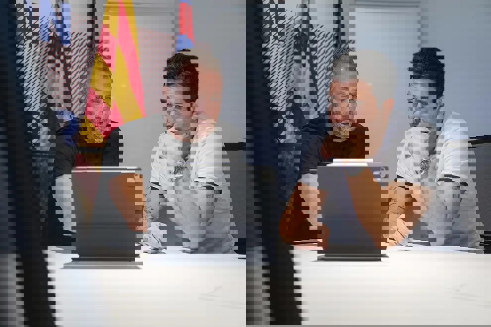 2075129