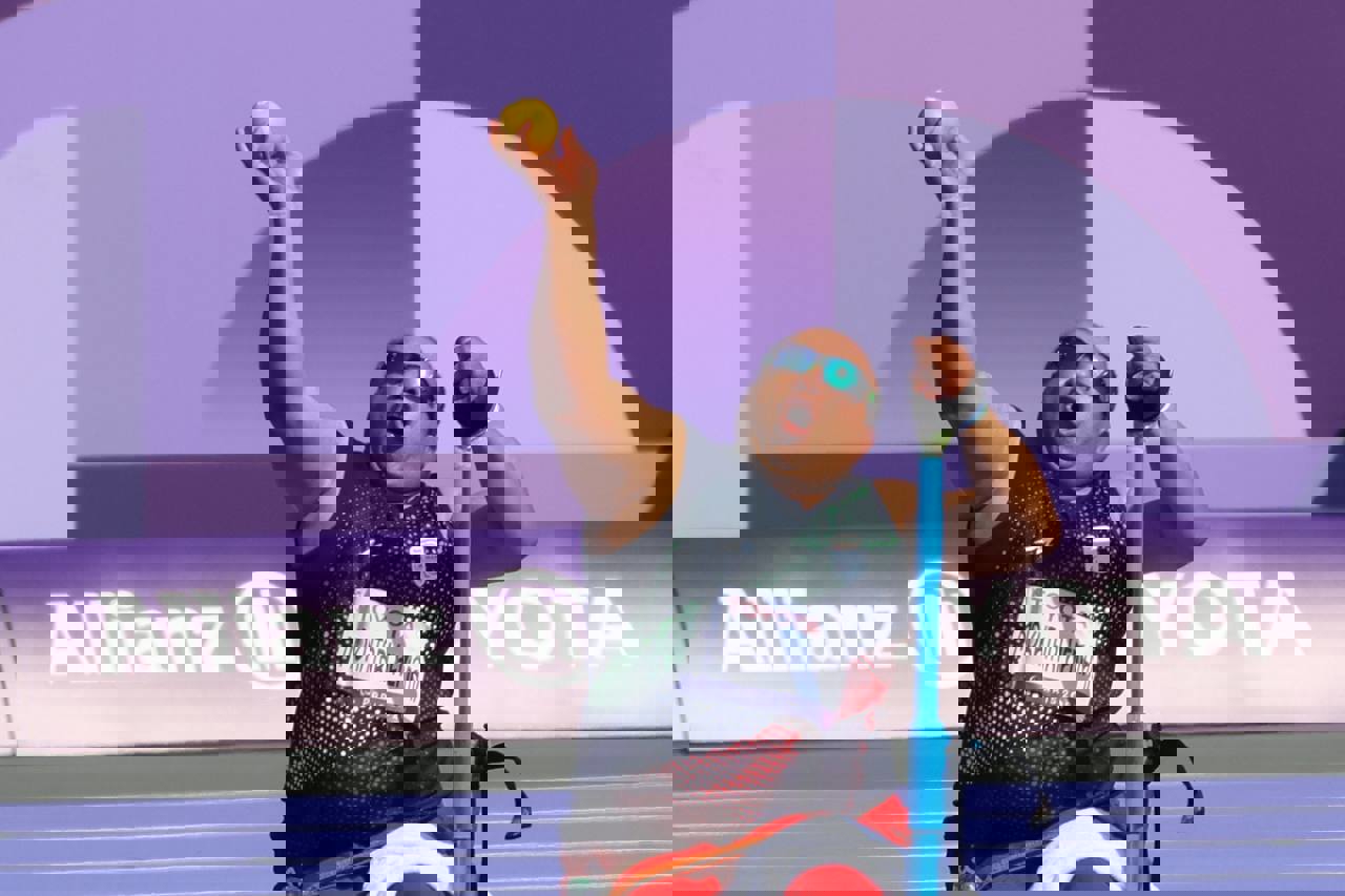 2075652