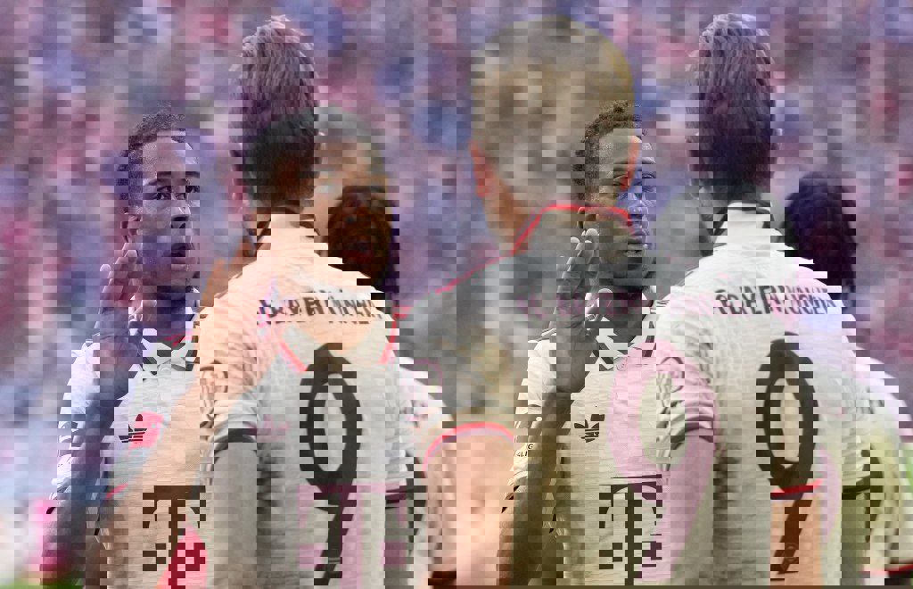 2075798