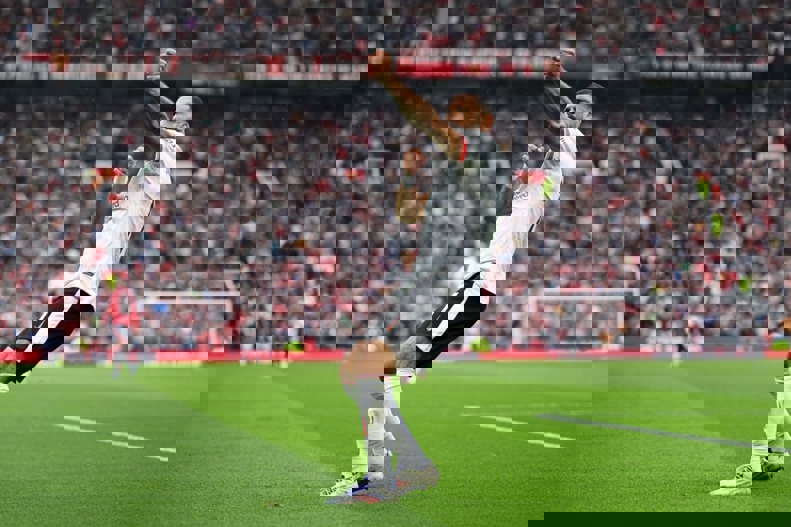 اتفاق آشنا در الدترافورد: گلزنی محمد صلاح! (عکس) 3
