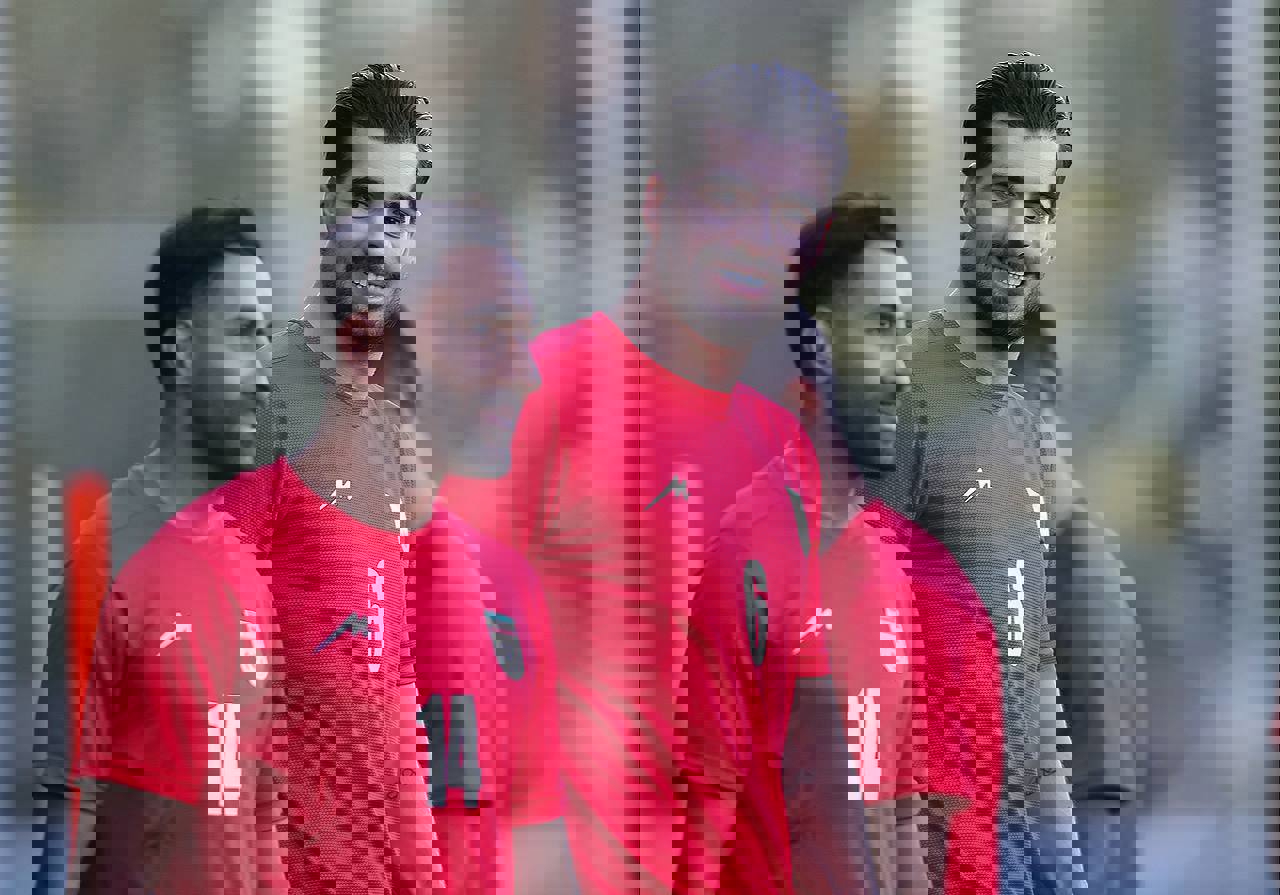 2075898