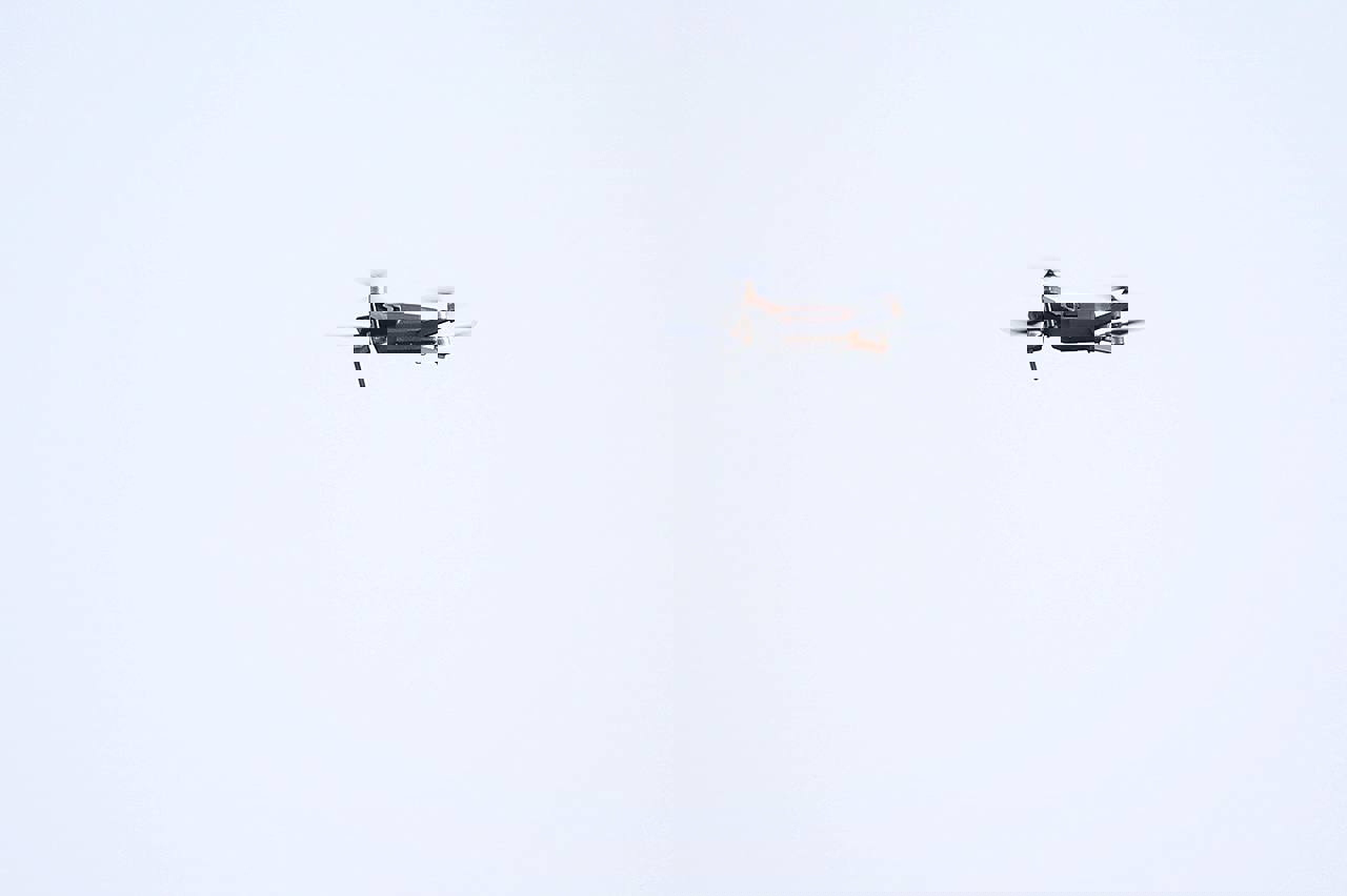 2075863
