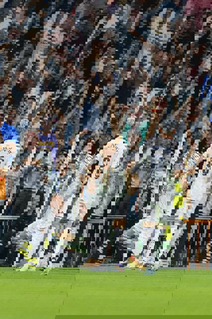 2075969