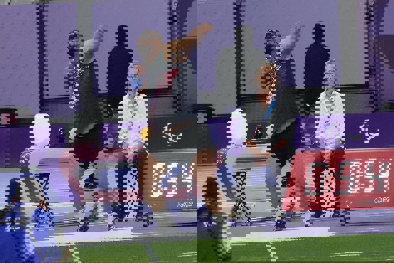 2076251