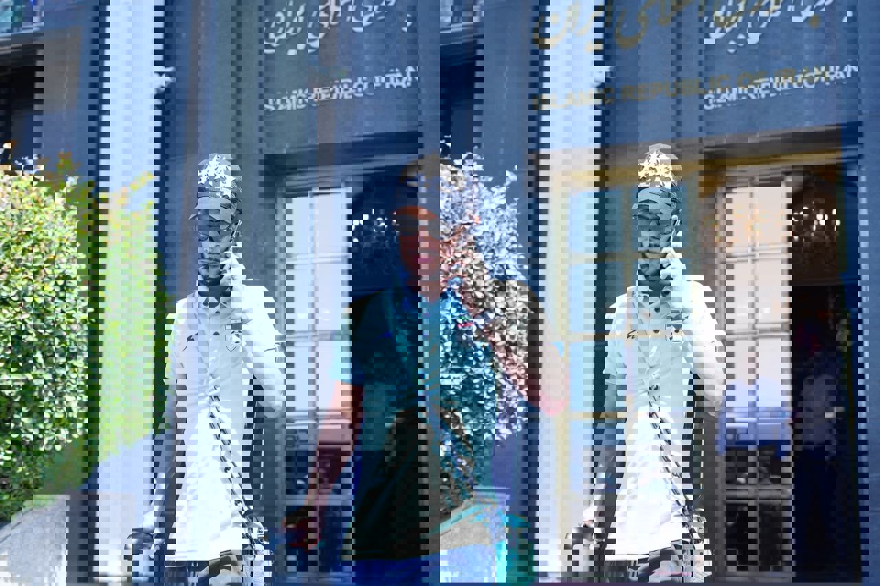 2076044