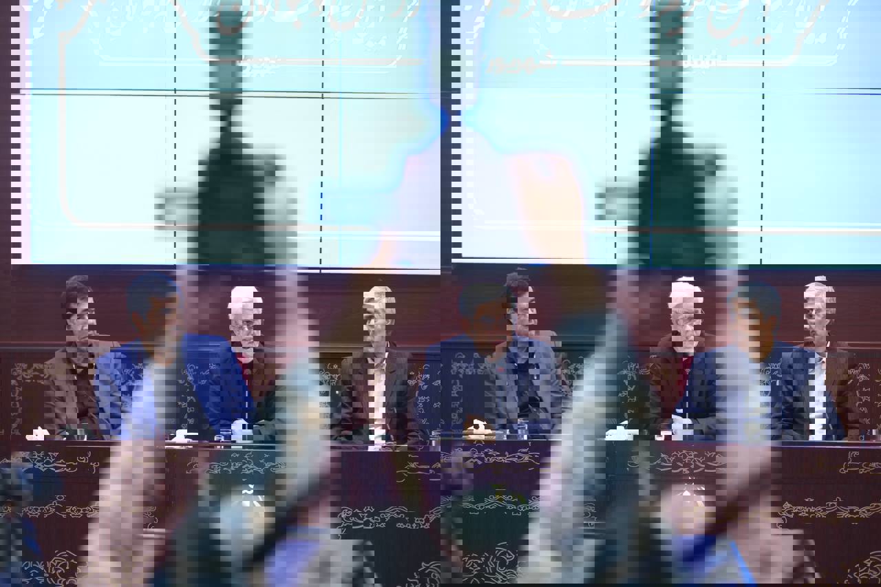 2076361