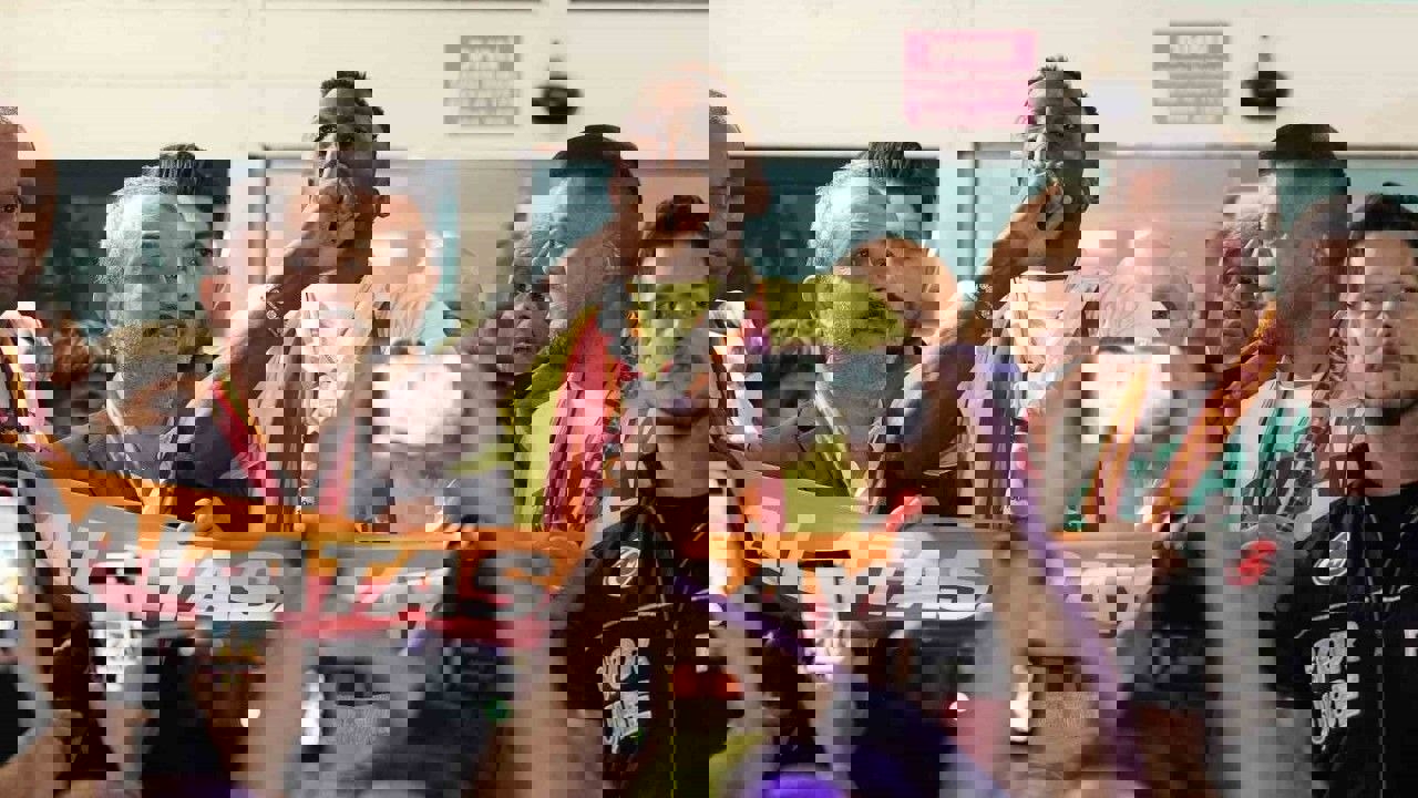 2076345