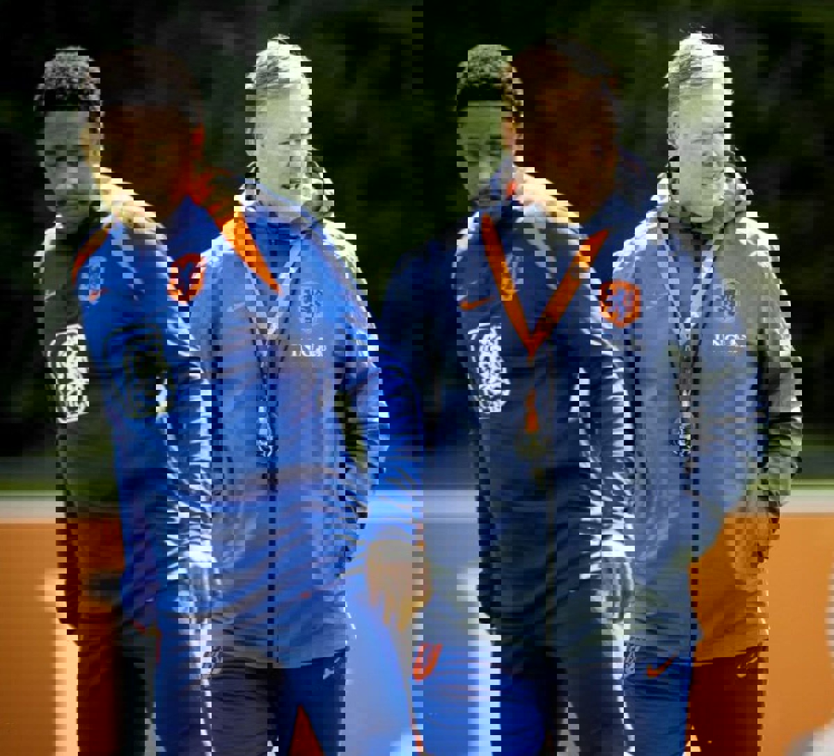 2076427