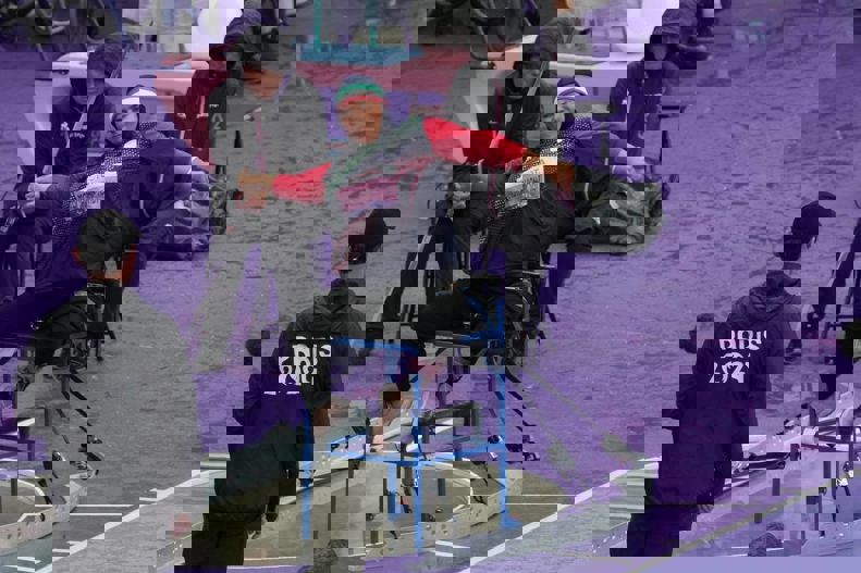 2076437
