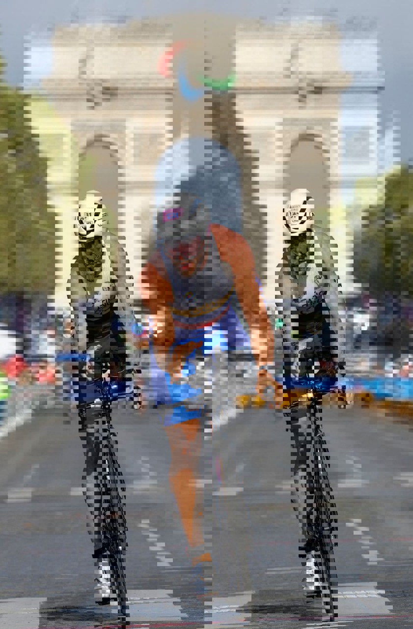 2076378