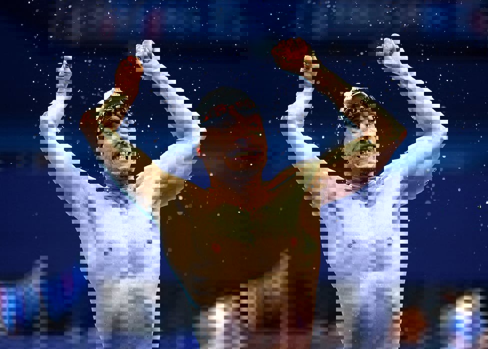 2076389