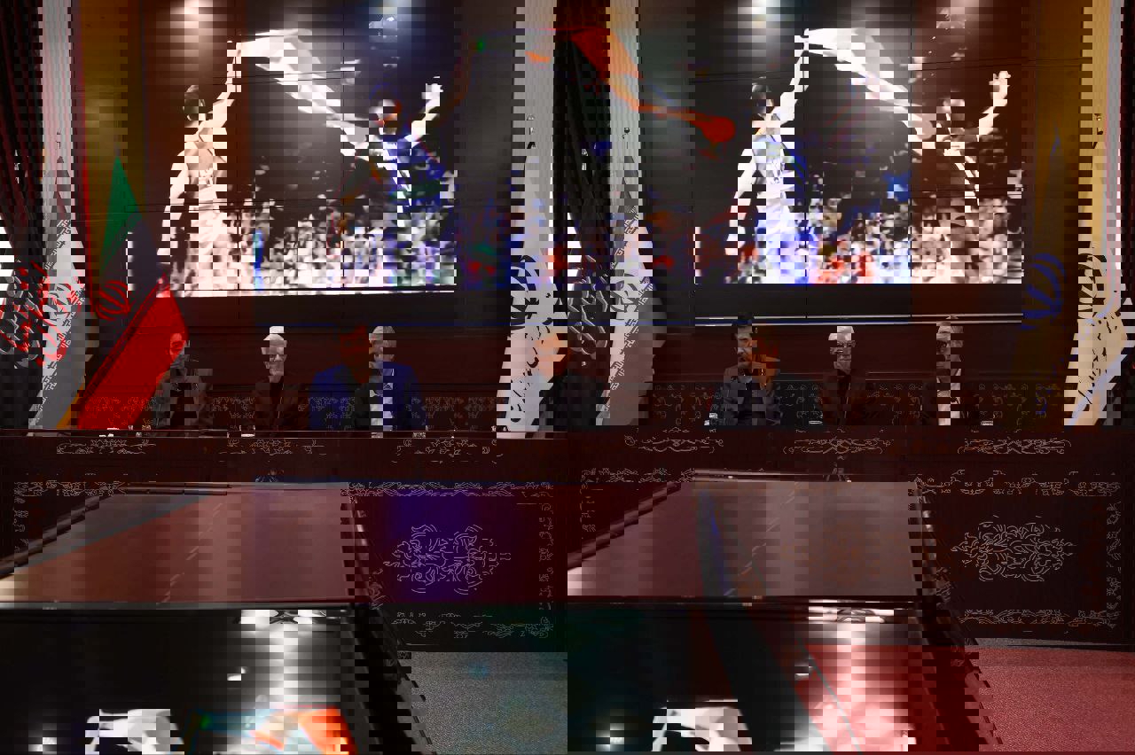 2076538