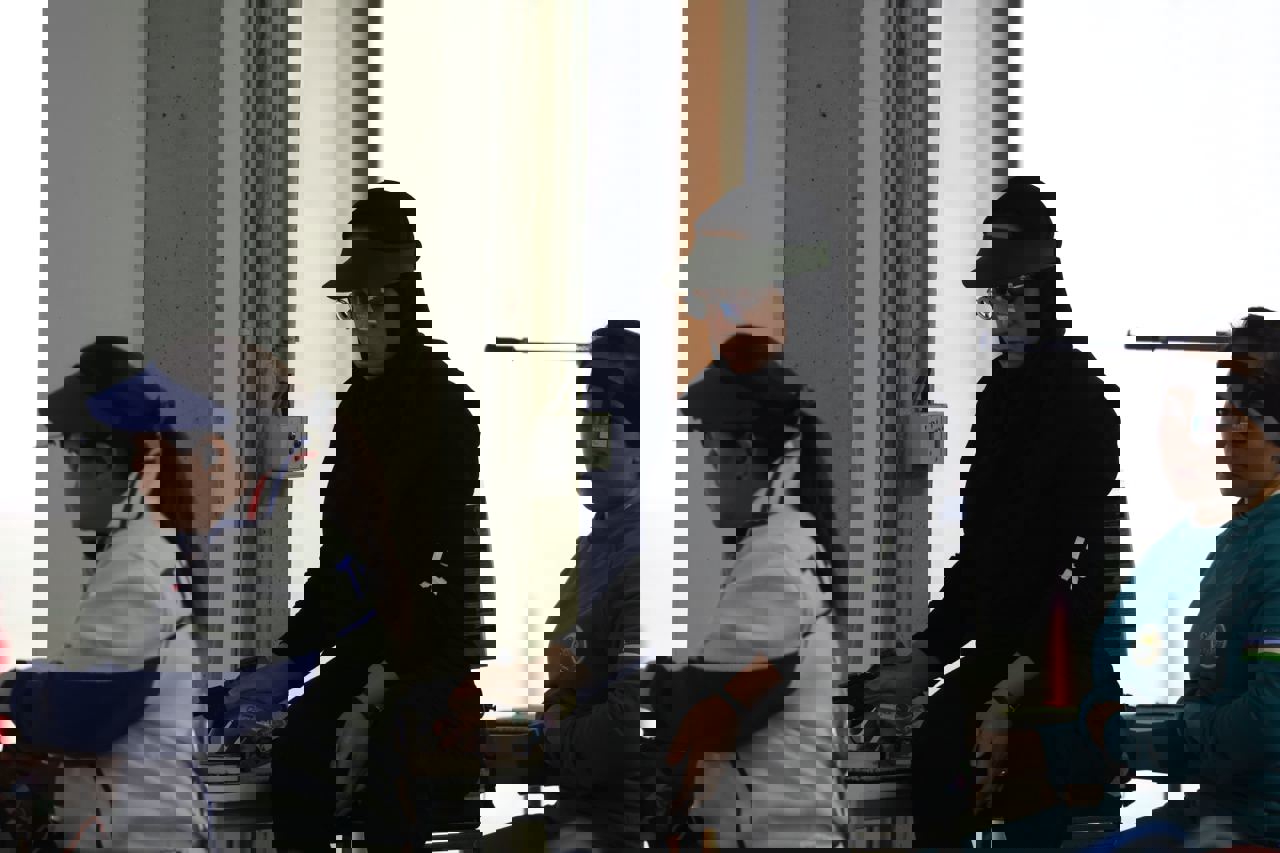 2076745