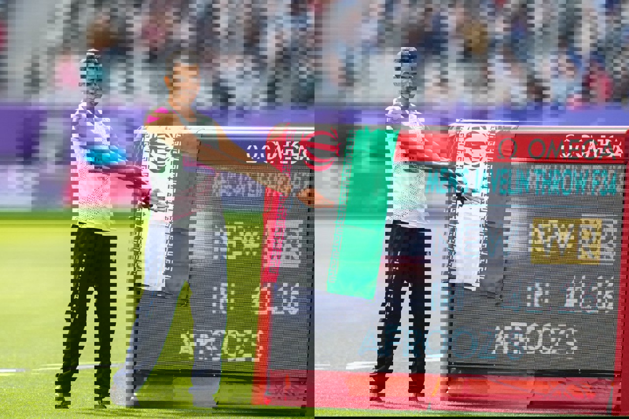2076792