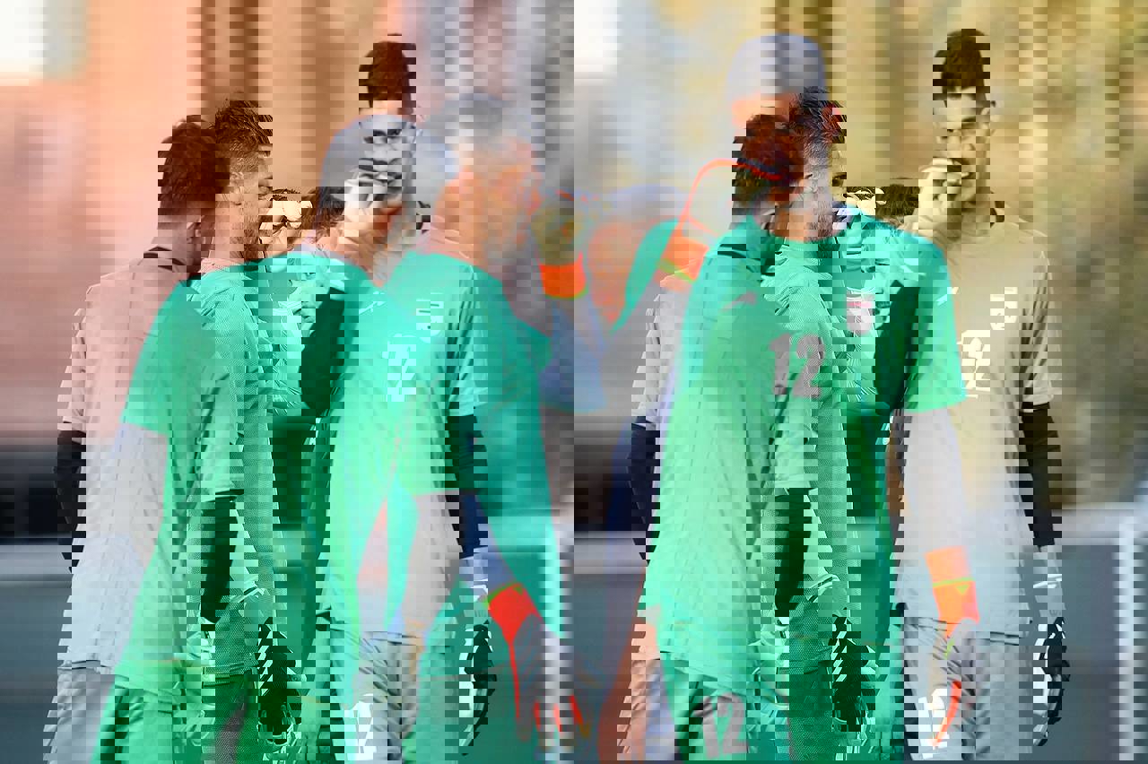2076996