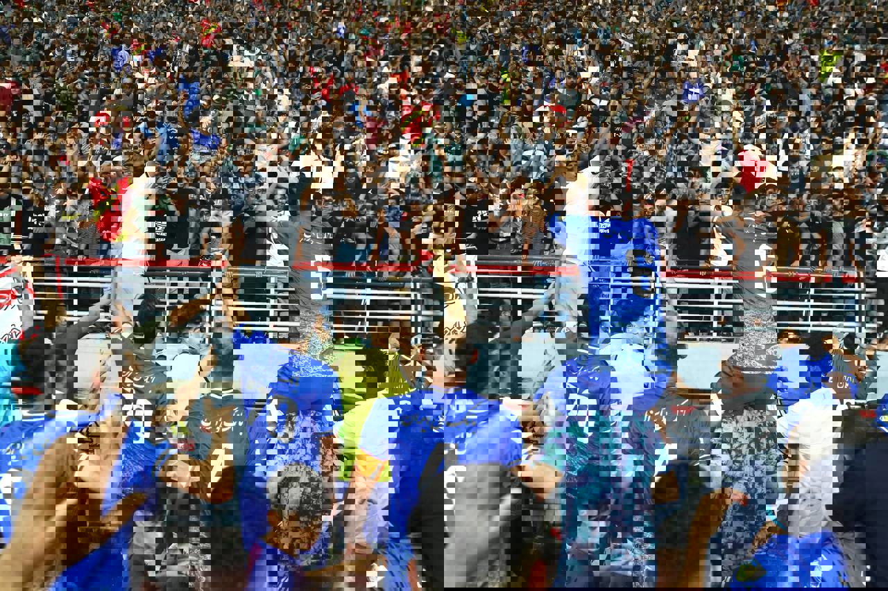 2076936