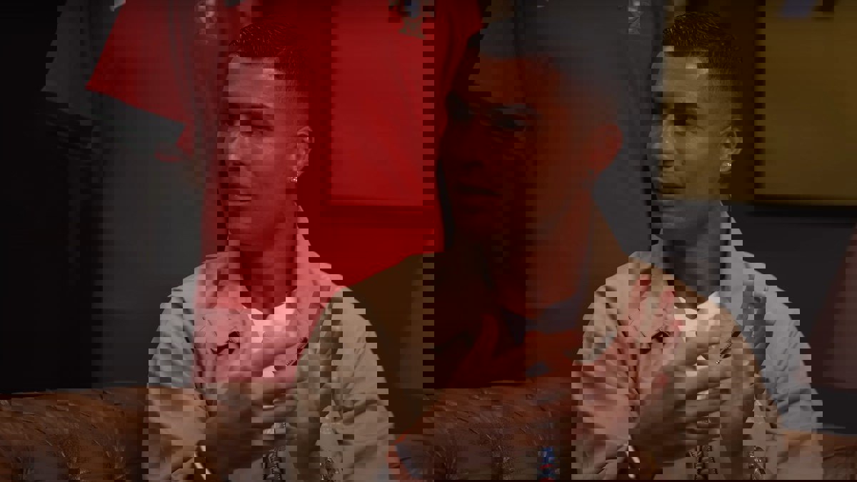 2076868