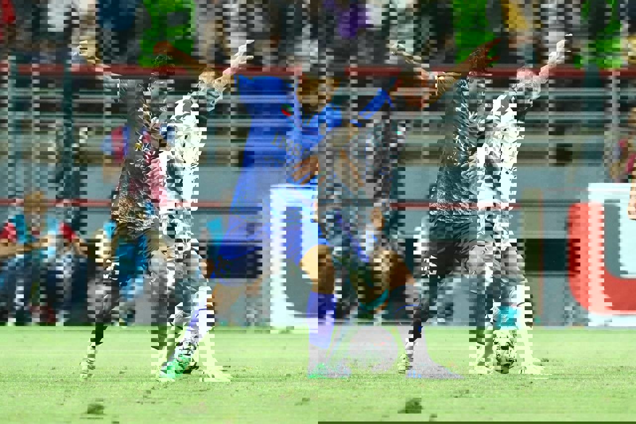 2076938