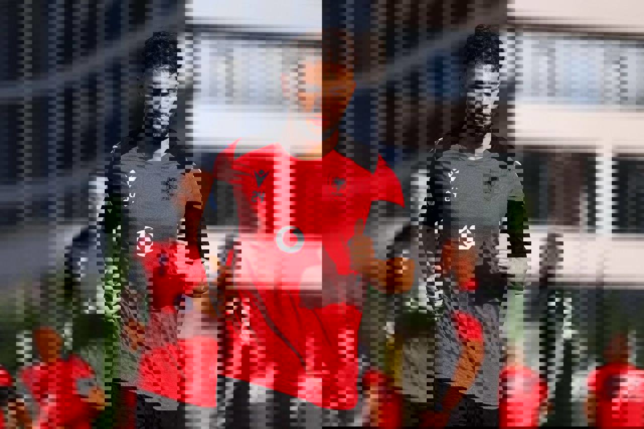 2077111