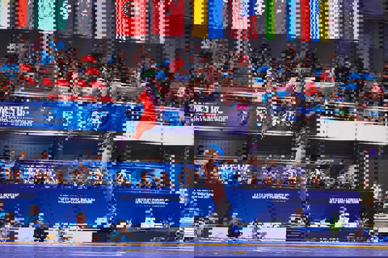 2077087