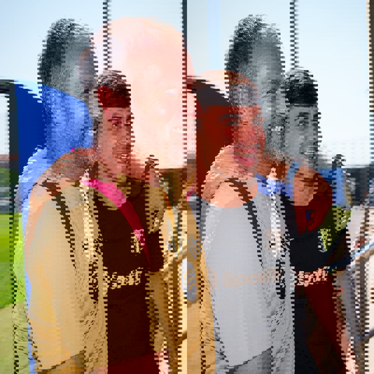 2077128