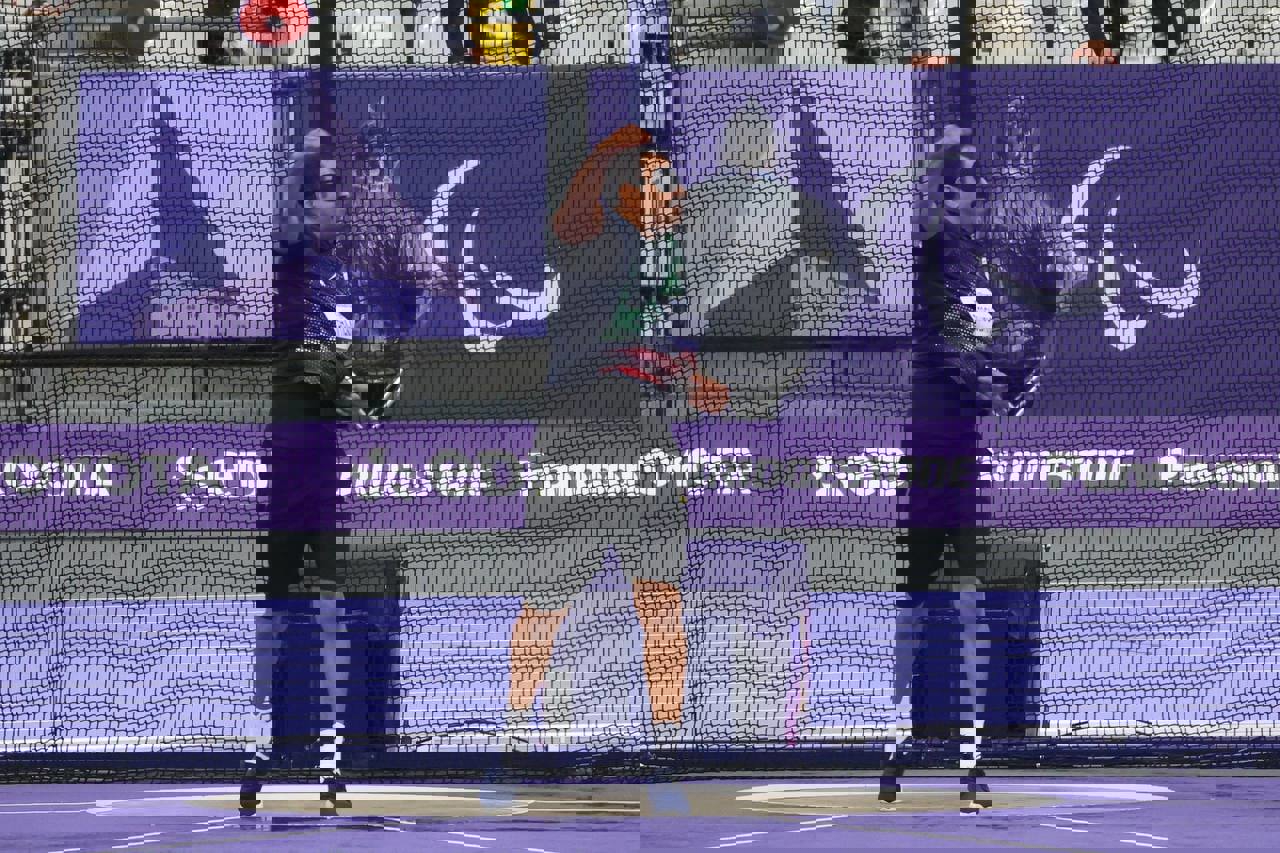 2077160