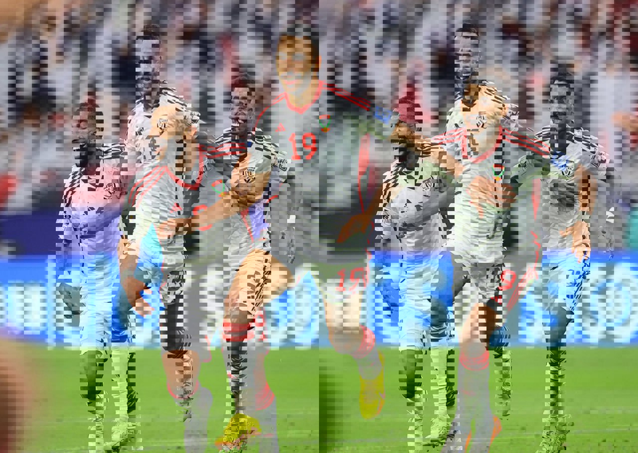 2077378
