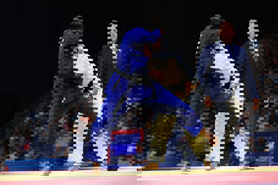 2077905
