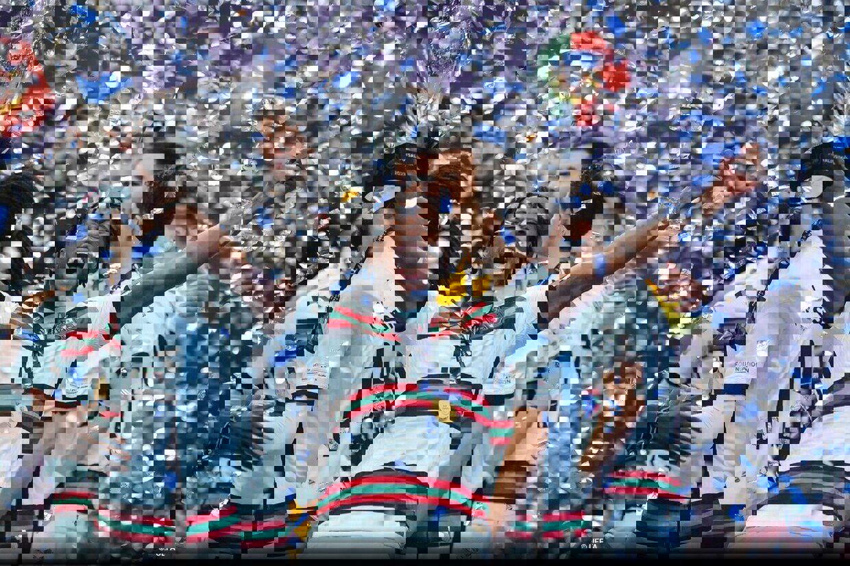 2078593
