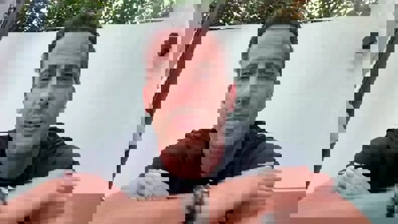 2078911