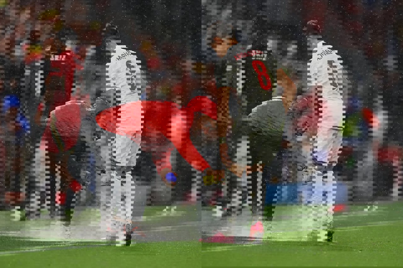 2078977