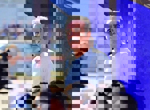 احمدزاده: وزیر فقط خودش را دوست دارد، نه ملوان را