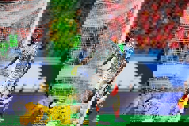 2079358