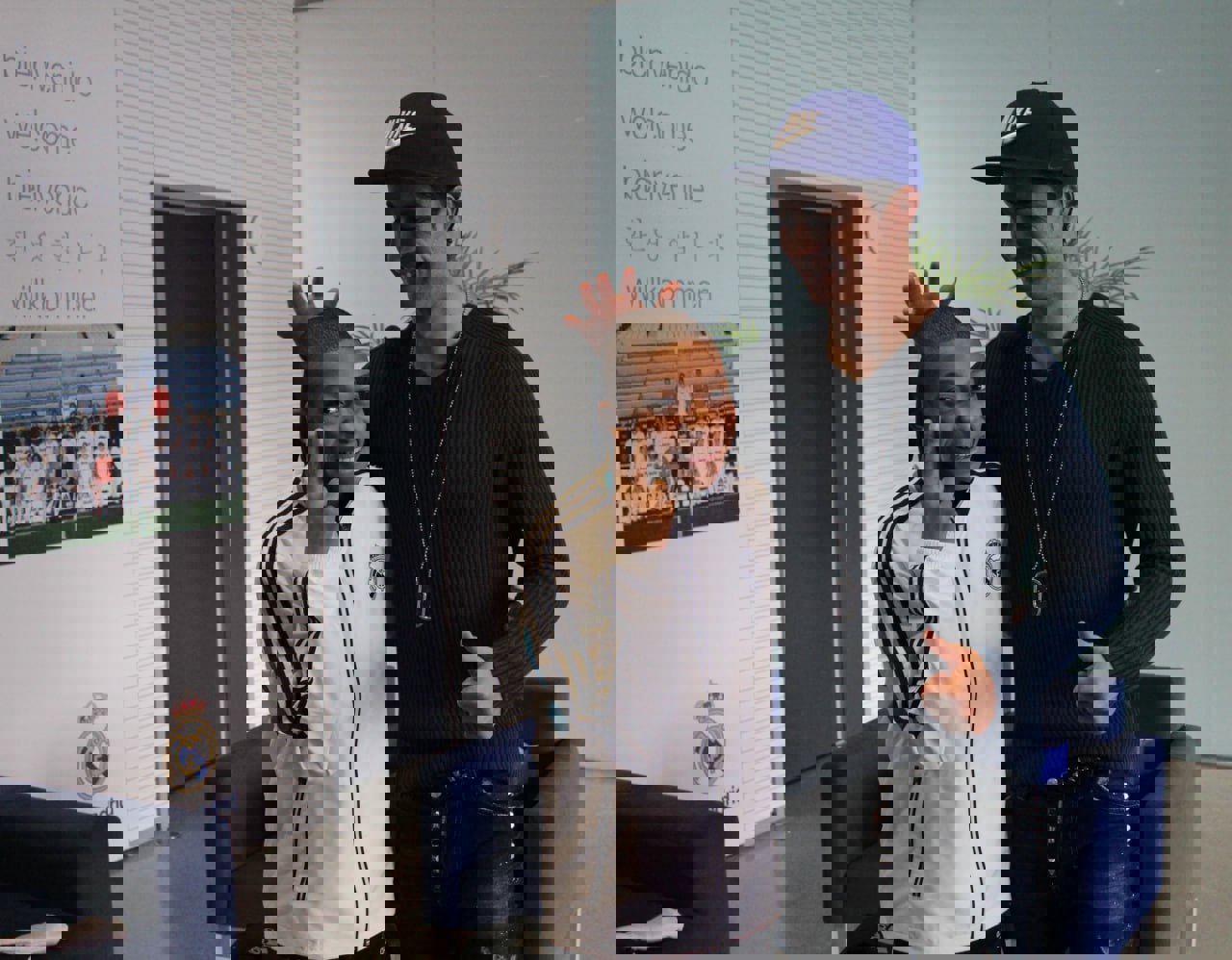2079386