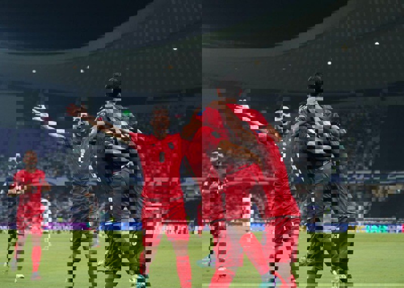 2079702