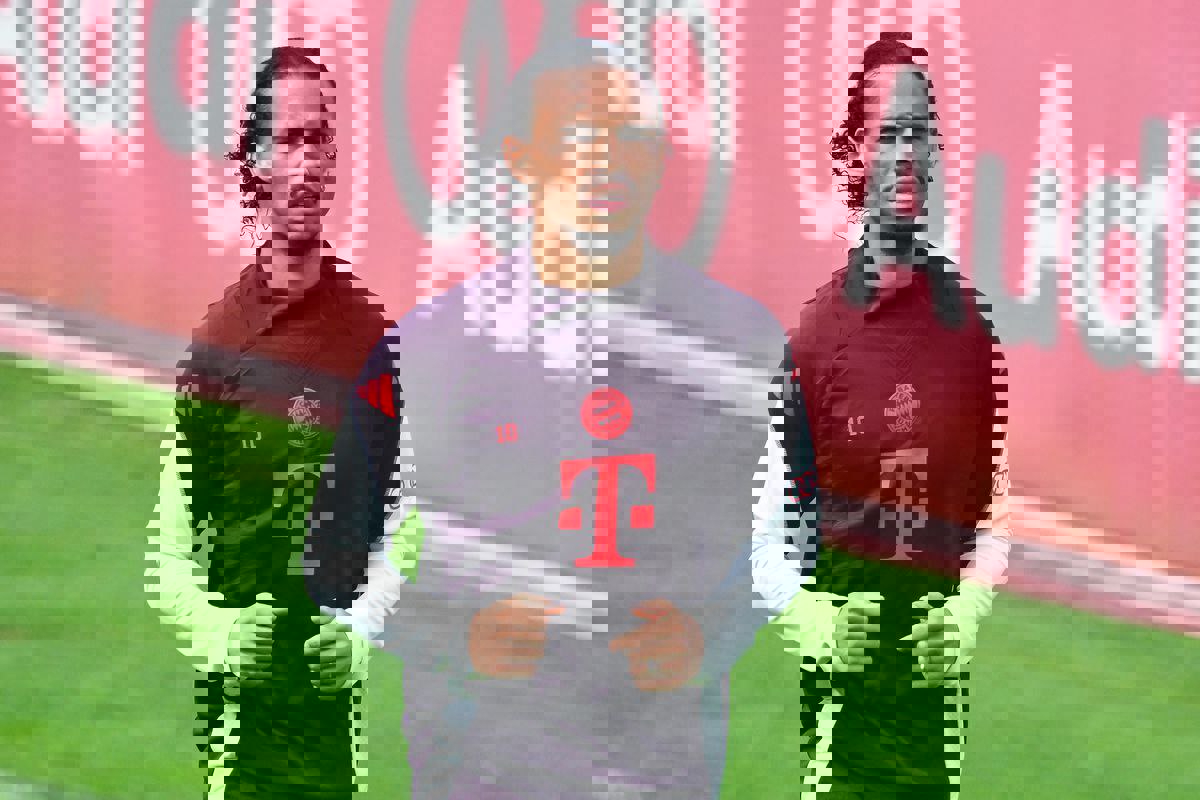 2079942