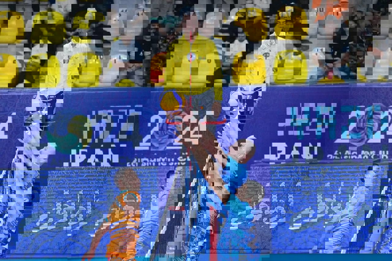 2080076