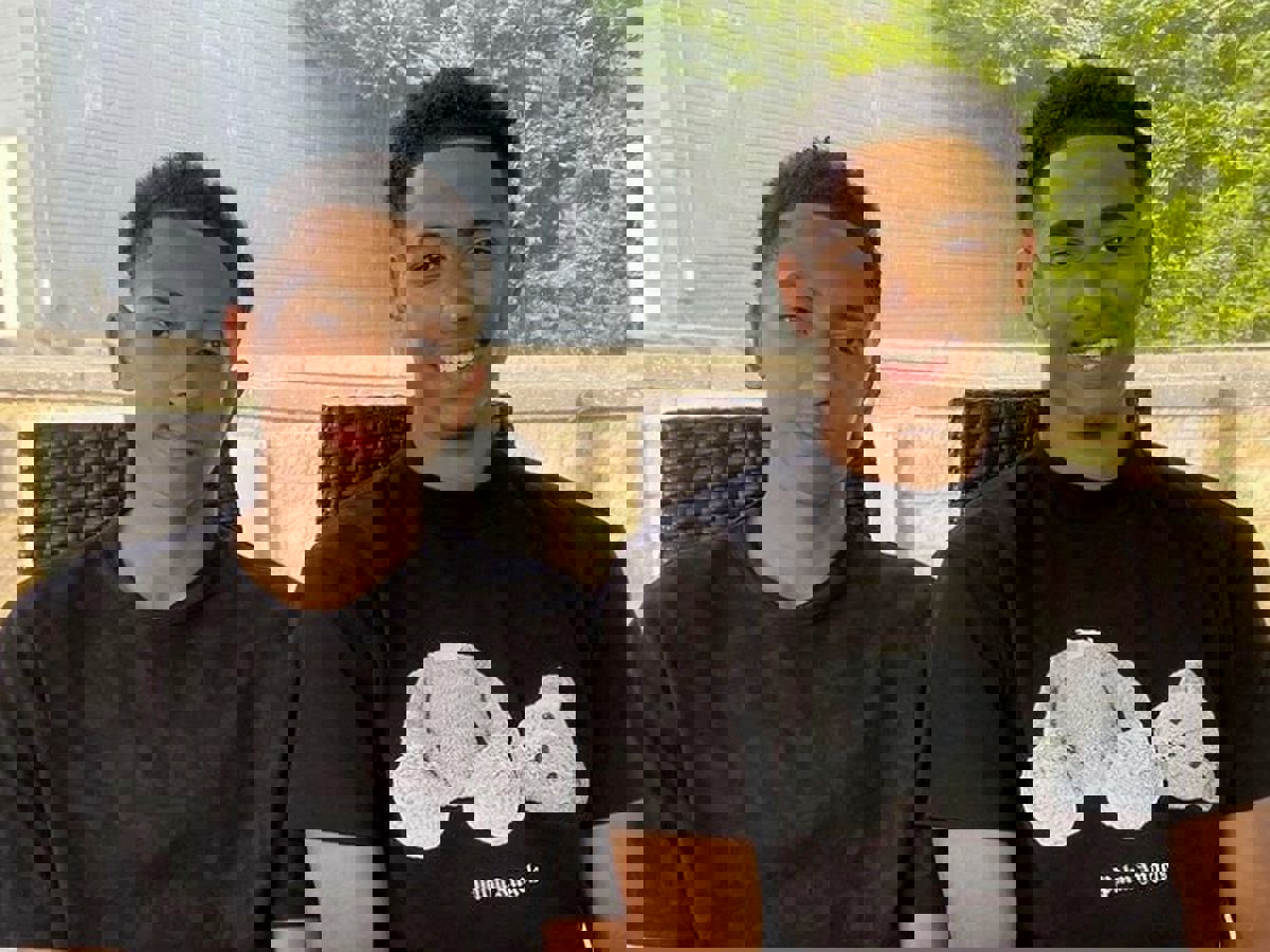 2080572