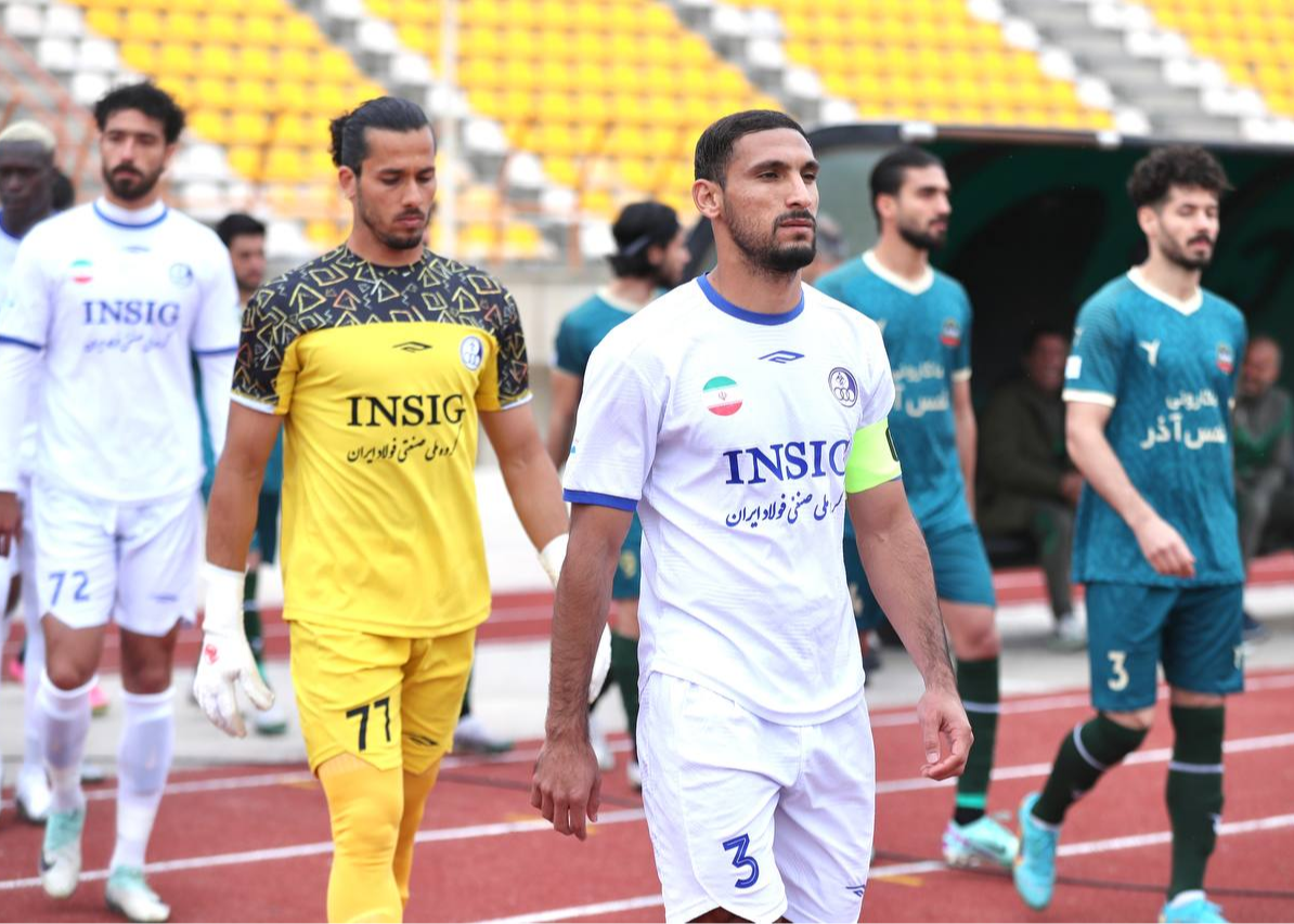 نبرد میان‌جدولی‌ها در حضور VAR:/ گزارش زنده: شمس‌آذر 0 - 0 استقلال خوزستان