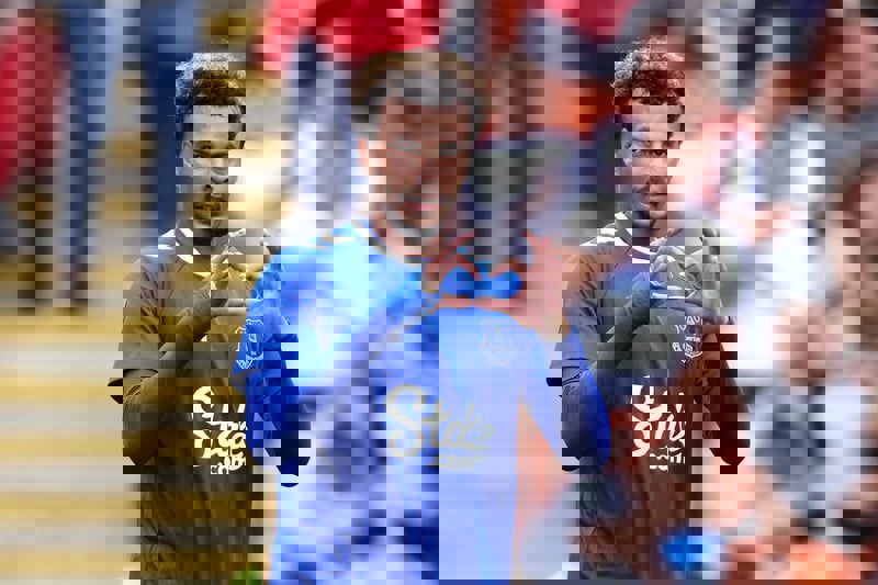 2080833