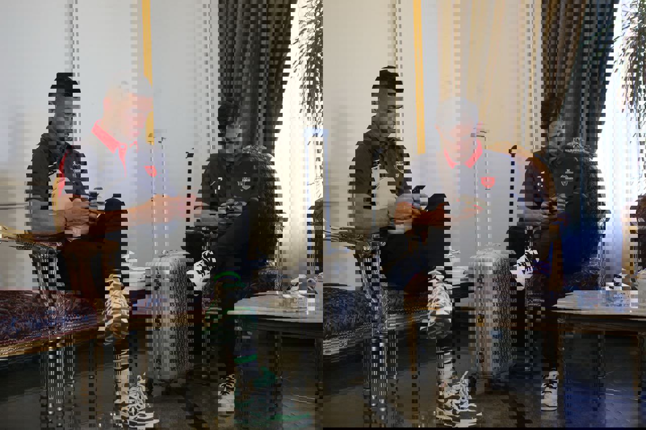 2080856