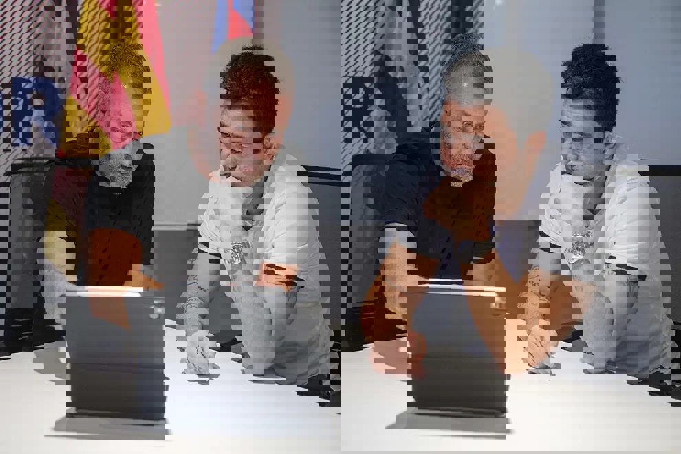 2080799