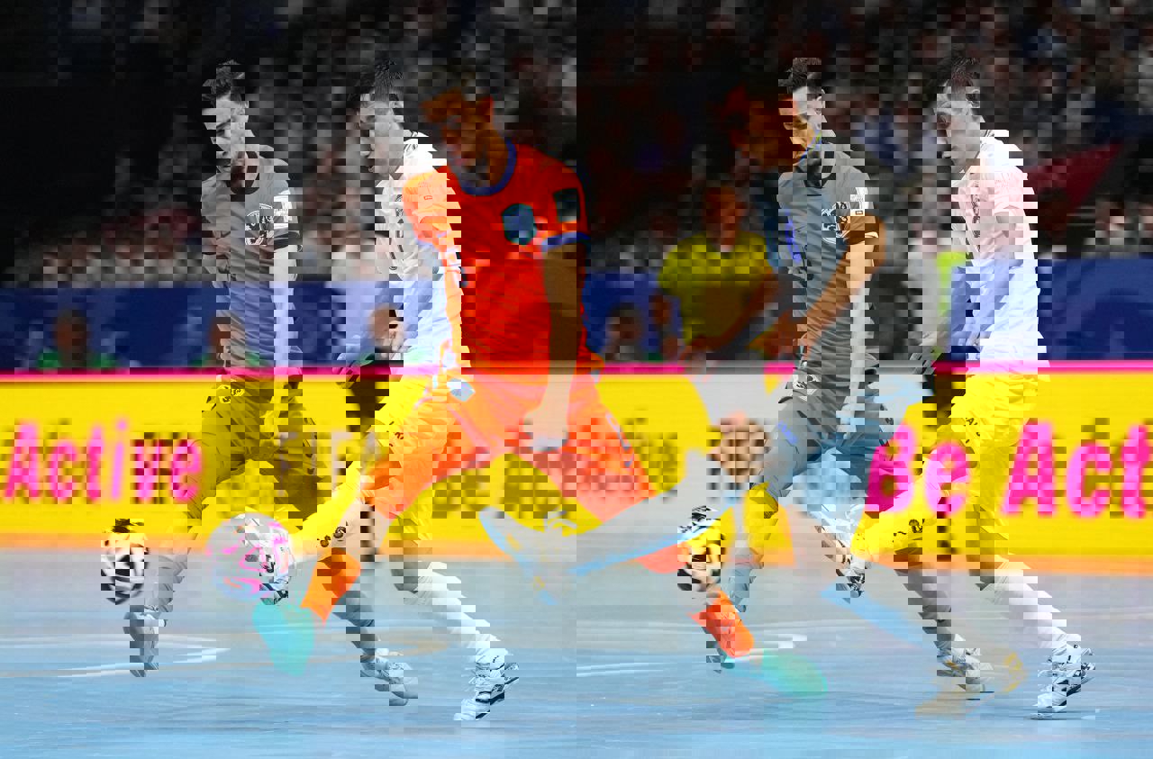 2081025