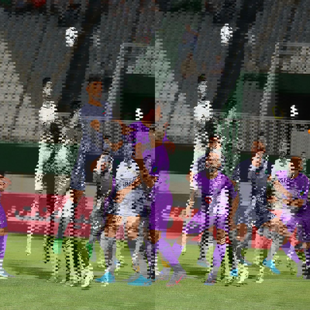 2081033