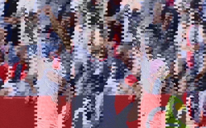 2081140