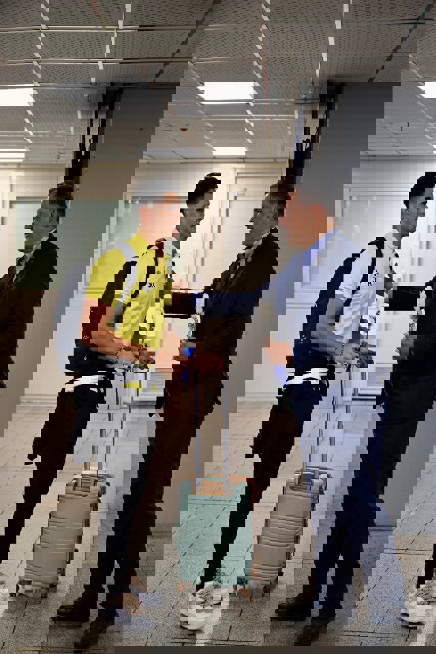 2081657
