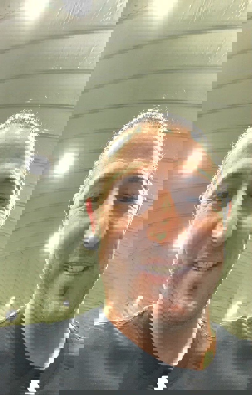 2081284
