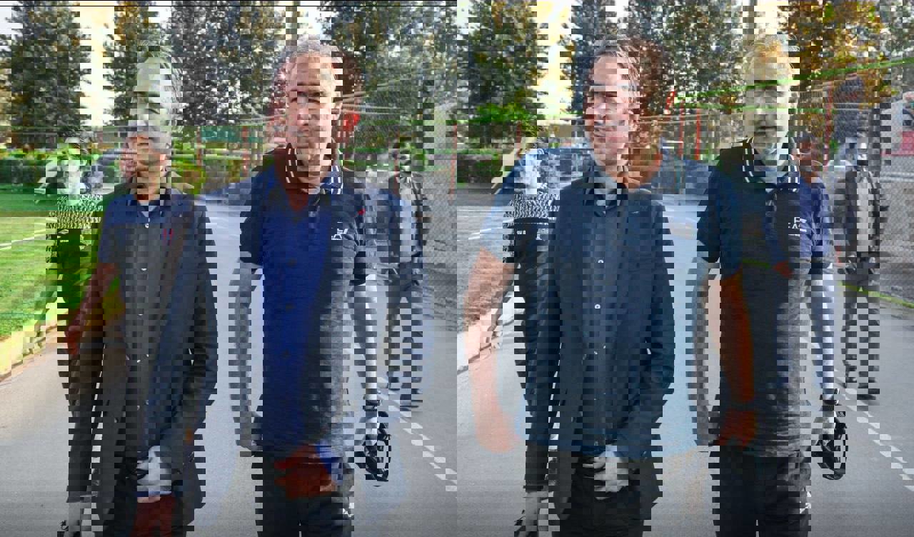 2081437