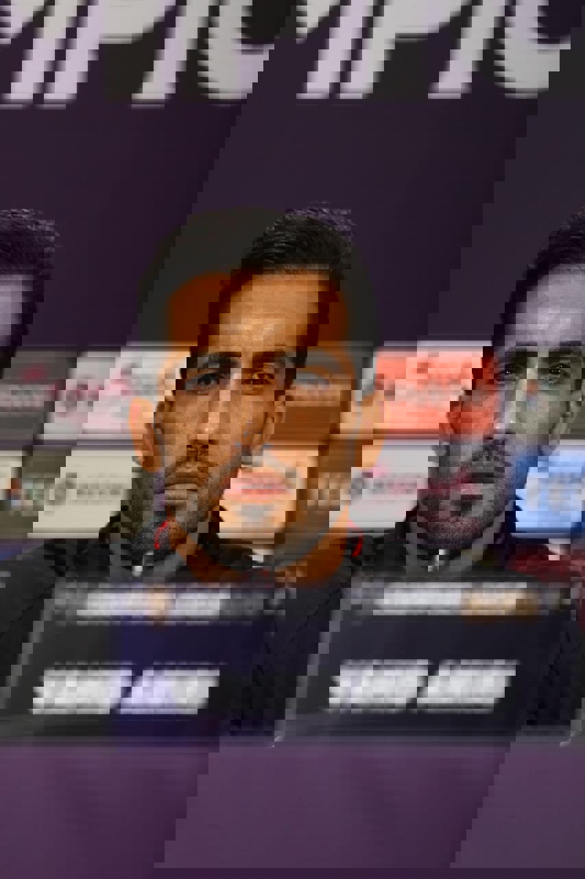 2081373