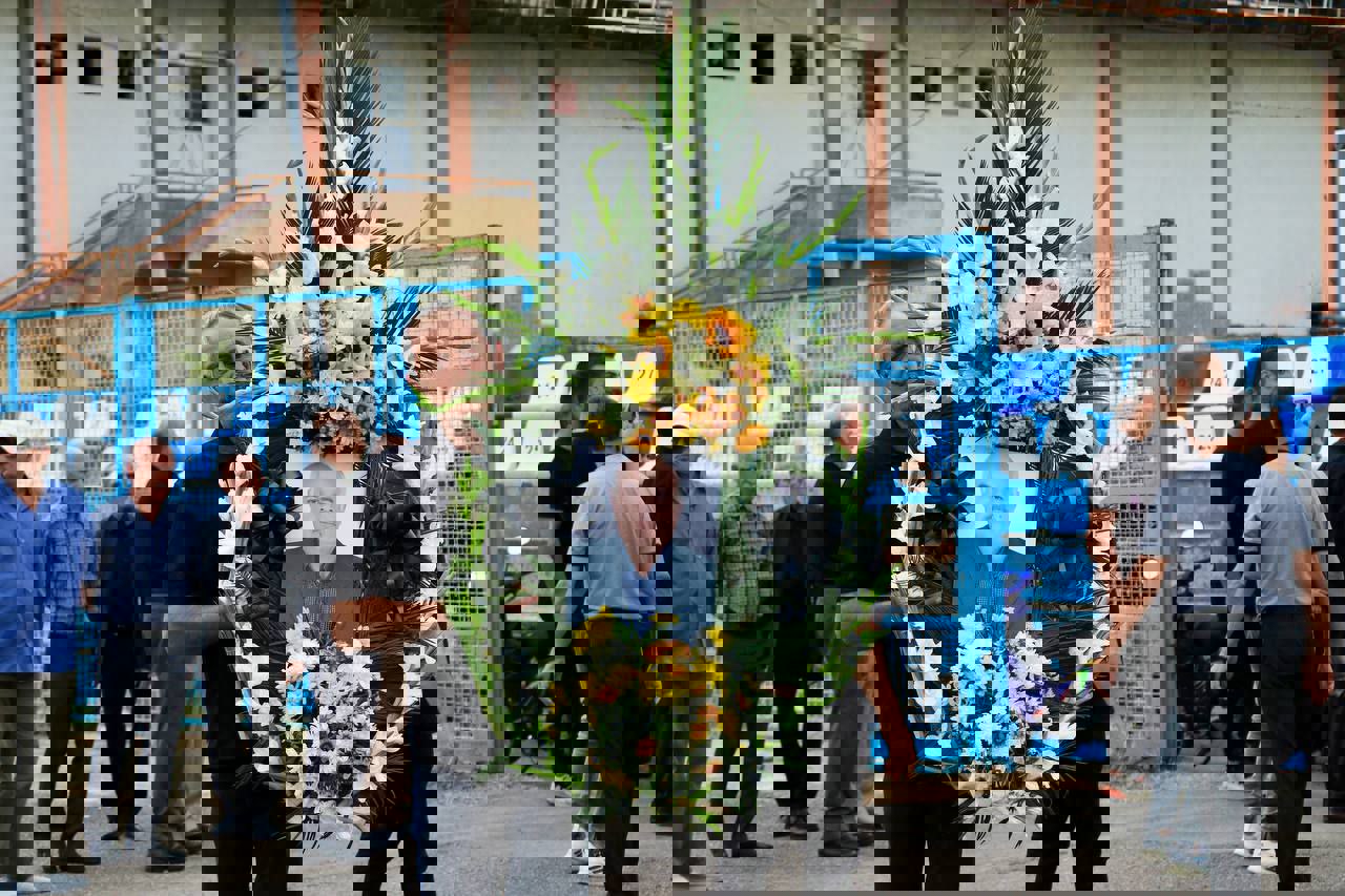 2081328